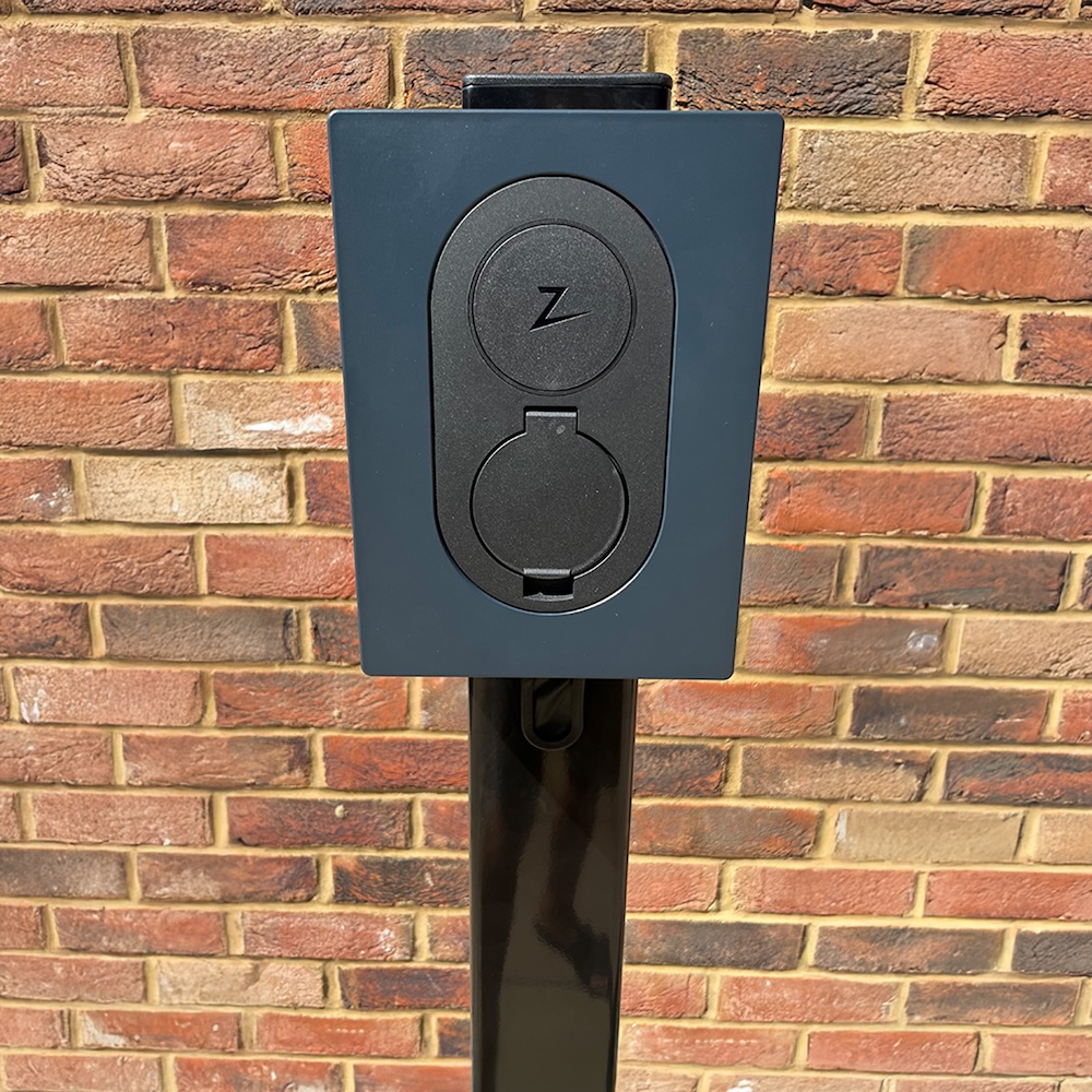 EV HUB - image
